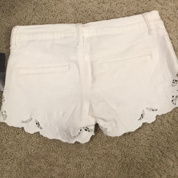 Brand New Bisou Bisou shorts - Picture 4 of 6